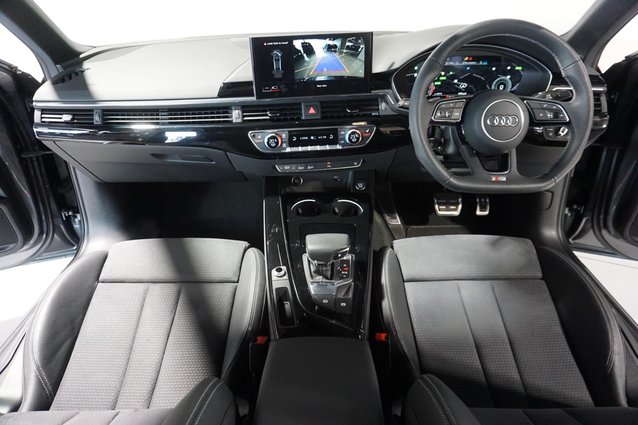 Audi A4 2.0 TDI 40 Black Edition Saloon 4dr Diesel S Tronic quattro Euro 6 (s/s) (204 ps)